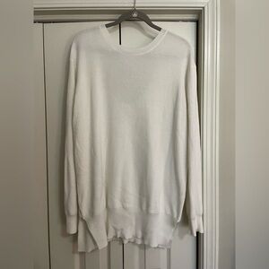 Simply Couture Classic White Crew Neck Sweater